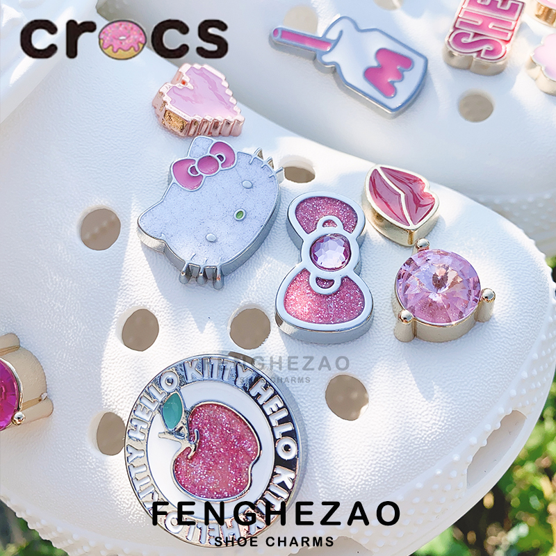 จิ๊บบิท crocs jibbitz crocs ตัวติดรองเท้า crocs รู เล็ก จิบิท KITTY Pink Series ที่วางรองเท้า ดอกไม้ สําหรับผู้หญิง DIY อุปกรณ์เสริม การจับคู่ที่สร้างสรรค์