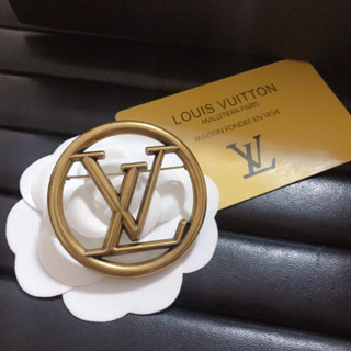 Lv เข็มกลัด สีบรอนซ์ สีทอง คุณภาพสูง แฟชั่นคลาสสิก สําหรับผู้หญิง103369