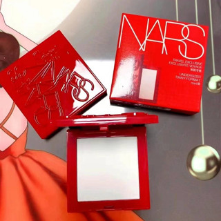 Nars Embossed Limited Edition แป้งฝุ่นควบคุมความมัน และปรับสีผิวให้กระจ่างใส 16 กรัม