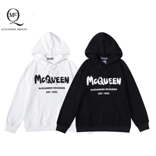 Mcquee เสื้อฮู้ด ผ้าฝ้าย พิมพ์ลาย มีสไตล์ สําหรับทุกเพศ