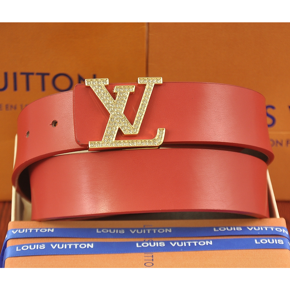 Louis Vuitton Belt เข็มขัดหลุยส์ ผสมผสานความเรียบง่ายและความสง่างาม