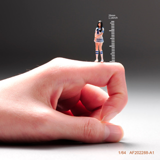 โมเดลฟิกเกอร์ JK Skirt Girl Miniatures พร็อพถ่ายรูปฉาก 1/64 ของเล่นสําหรับเด็ก