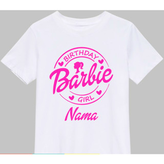 เสื้อยืด ลาย BARBIE เลือกชื่อได้ สําหรับเด็ก และผู้ใหญ่