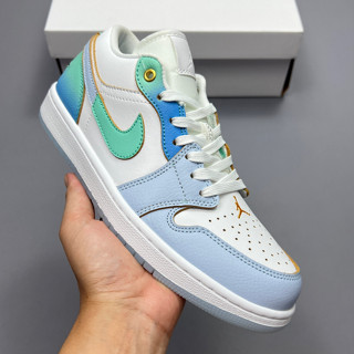 Wmns Air Jordan 1 Low GS Recreational รองเท้ากีฬา รองเท้าบาสเก็ตบอร์ด FN8899-131