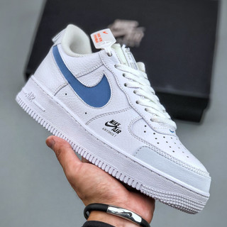 รองเท้าสเก็ตบอร์ด Air Force 107 สะท้อนแสง สีขาว CV3039-118