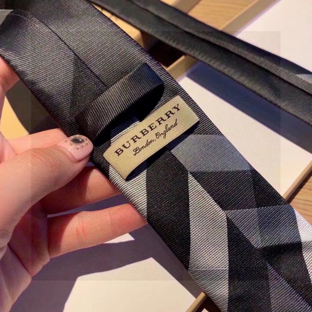 Burberry ใหม่ เนคไทแฟชั่น ลําลอง สไตล์ยุโรป อเมริกัน เบอร์รี่ แคบ สําหรับงานแต่งงาน