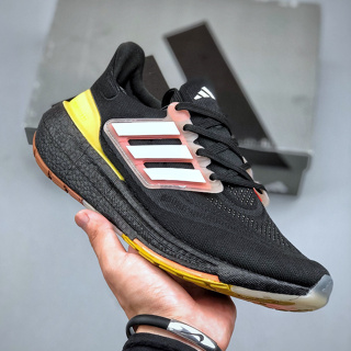 Ultraboost LIGHT Popcorn รองเท้าวิ่งจ๊อกกิ้ง HQ8595