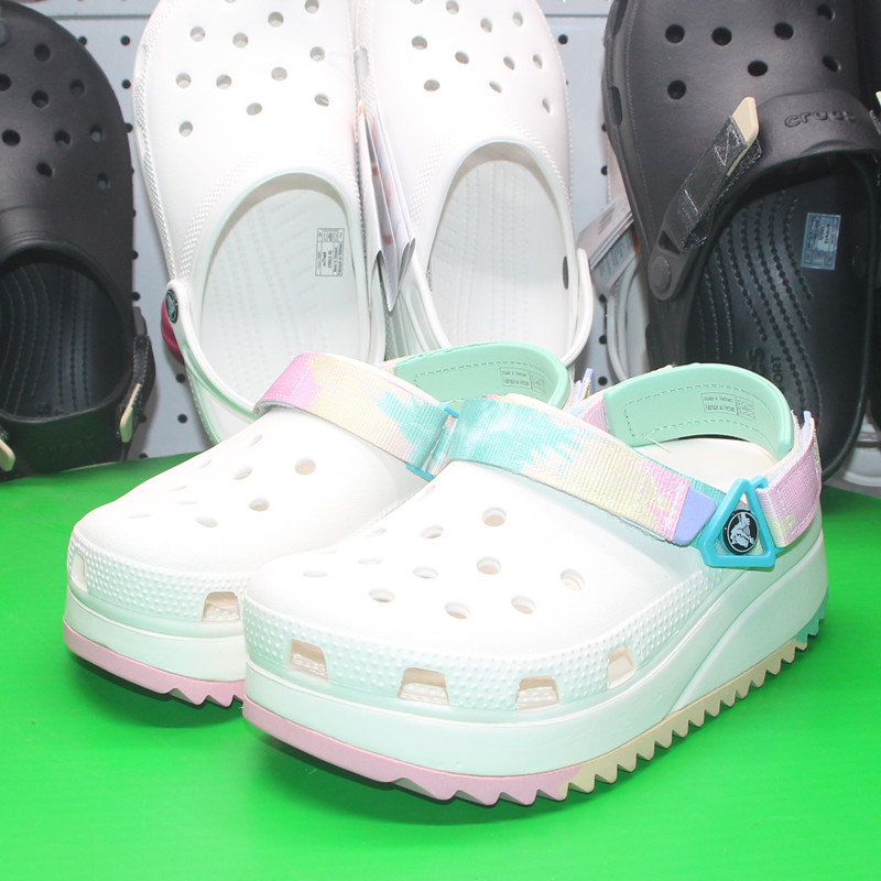 รองเท้าแตะ Croc s Classic Hiker Clog Sports Black Blue Red ของแท้ 100% 206772