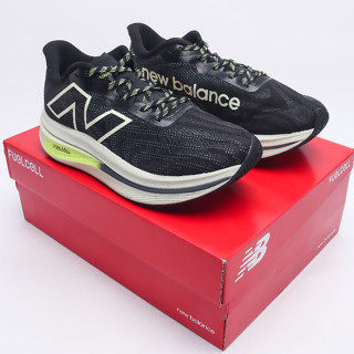 New Balance FuelCell SuperComp v2 MRCXBK3