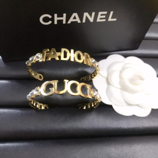 Dior สร้อยข้อมือ ไทเทเนียมเหล็ก สีทอง สไตล์ใหม่ หรูหรา สําหรับผู้หญิง102829