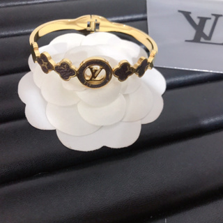 Lv สร้อยข้อมือ ไทเทเนียมเหล็ก คุณภาพสูง สไตล์ใหม่ หรูหรา สําหรับผู้หญิง102743