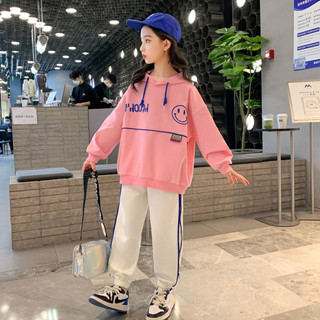 [พร้อมส่ง] เสื้อผ้าฤดูใบไม้ร่วงเด็กหญิงอายุ 3-14 ปีเสื้อสเวตเตอร์ยิ้มในฤดูใบไม้ร่วงเด็กเด็กตัวใหญ่ในเด็กตัวใหญ่หญิงสาวป่าชั้นยอดแฟชั่นตัวอักษรตัวอักษรท็อปส์ท็อป