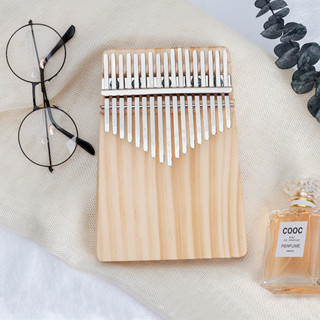 ส่งไวจากไทย เครื่องดนตรีคาลิมบาไม้ 17 คีย์ Spruce natural kalimba