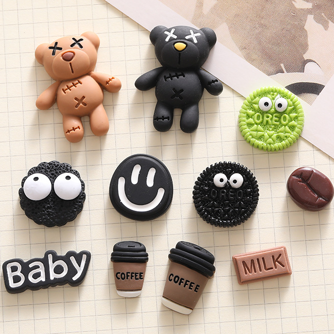 ชุดจิบบิทซ์ รูปหมีกาแฟ 3D อุปกรณ์เสริม สําหรับตกแต่งรองเท้าแตะ Jibbitz Crocs คุกกี้ ช็อกโกแลต DIY