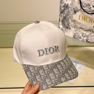 หมวกเบสบอล ปักลาย Dior สีขาว สีเทา