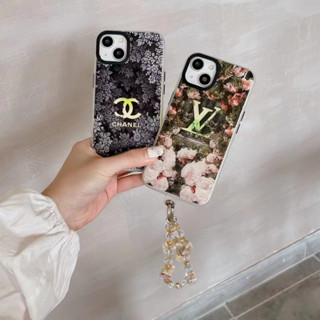 เคสโทรศัพท์มือถือ กันลื่น พร้อมสร้อยข้อมือ แฟชั่น สําหรับ iPhone 14Pro max 14ProiPhone 14 iPhone13 Pro iPhone 13Pro max iPhone12 Pro 11 Airpods 1 2 Pro 3