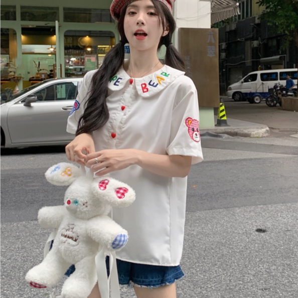 Rommers เสื้อเชิ้ตแขนสั้น คอตุ๊กตา ปักลายหมีน่ารัก สีขาว สไตล์วินเทจ ราคา ถูกที่สุด ดีลบีเคเค แกลเลอรีภาพที่ 3