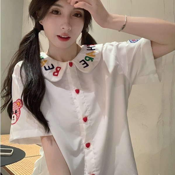 Rommers เสื้อเชิ้ตแขนสั้น คอตุ๊กตา ปักลายหมีน่ารัก สีขาว สไตล์วินเทจ ราคา ถูกที่สุด ดีลบีเคเค แกลเลอรีภาพที่ 8