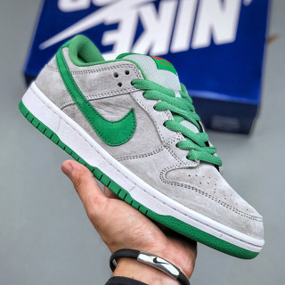 รองเท้ากีฬา รองเท้าสเก็ตบอร์ดลําลอง SB Dunk Low Medusa  313170 030