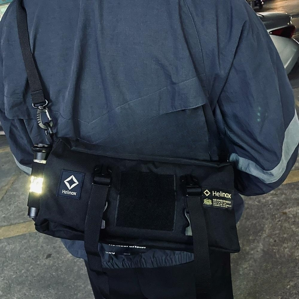 NEIGHBORHOOD Helinox กระเป๋าสะพายไหล่ น้ําหนักเบา แบบพกพา เหมาะกับการพกพาตั้งแคมป์ สไตล์ยุทธวิธี สําหรับสตรีท NBHD