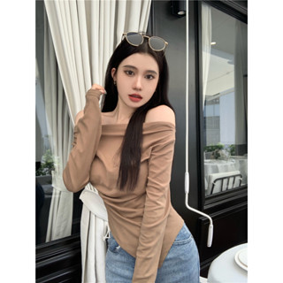 Sharon Off shoulder coffee colored irregular T-shirt for womens early autumn new style