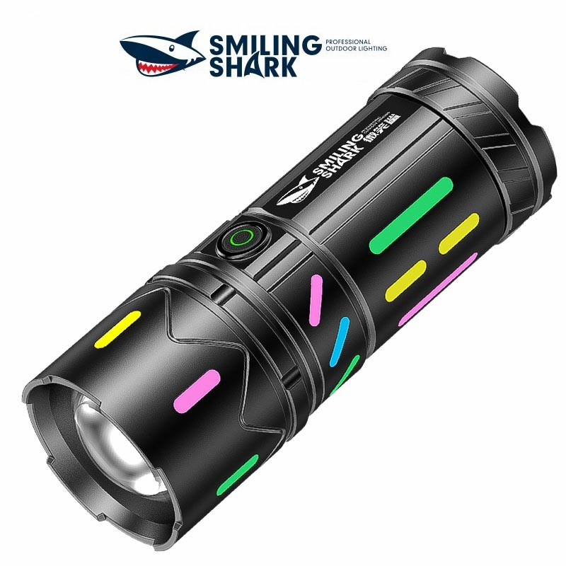 Smiling Shark SD8103 ไฟฉายแรงสูง Led M77 8400 Lumens Torch Light พร้อมจอแสดงผลพลังงานส่องสว่าง USB ชาร์จใหม่ได้ ซูมได้ กลางแจ้งกันน้ำแคมป์ปิ้งเดินป่าแสง