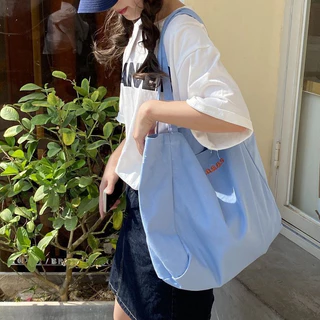 【จัดส่งจากประเทศไทย】🌼พร้อมส่ง🌼 กระเป๋าผ้าใบ สะพาย ความจุสูง ins กระเป๋าผ้า ผ้าลายการ์ตูน