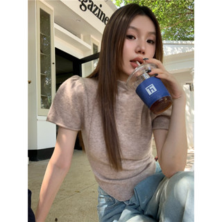 Half high neck irregular bubble sleeved knit shirt short slim fitting short sleeved top