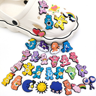 CROCS 【New Cartoon Series】รองเท้าแตะ PVC ลายการ์ตูนหมีน่ารัก สีรุ้ง สําหรับตกแต่งสวน DIY