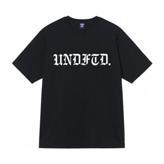 Undefeated เสื้อยืดแขนสั้น พิมพ์ลายโลโก้ แฟชั่นคลาสสิก สําหรับทุกเพศ