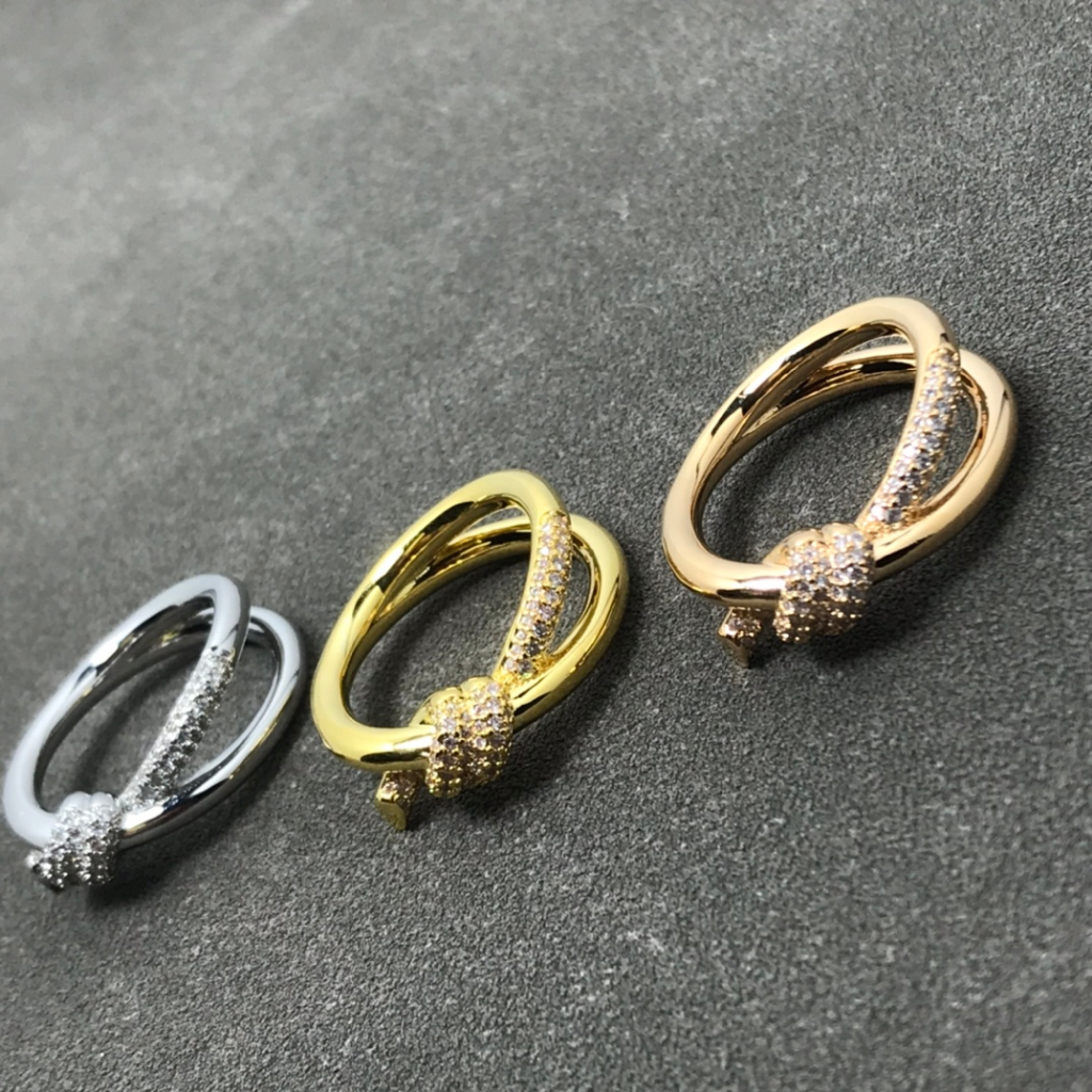 สินค้าใหม่ T & CO แหวนไทเทเนียม ประดับเพชร และเชือกบิด เครื่องประดับแฟชั่น สําหรับเด็กผู้หญิง