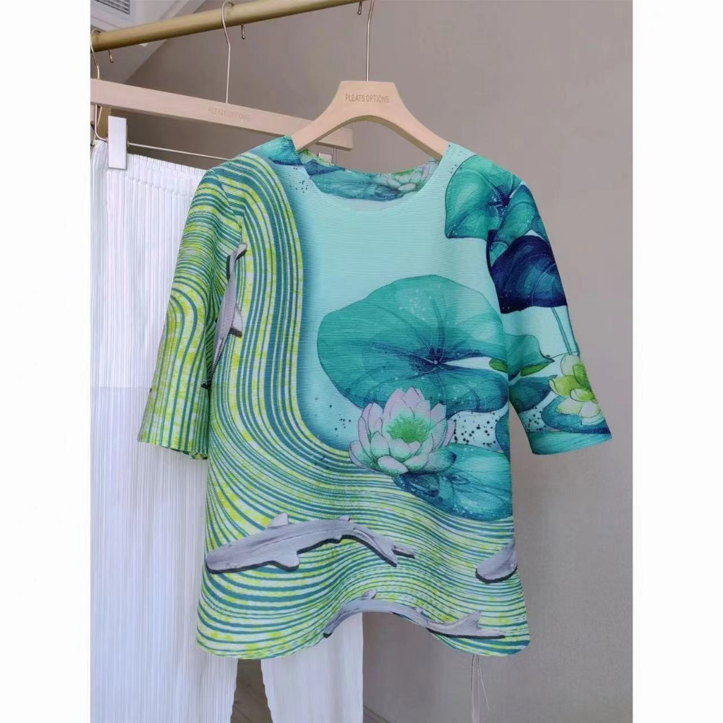 Miyake เสื้อยืด จับจีบ แนวนอน พิมพ์ลาย ทรงหลวม เข้ากับทุกการแต่งกาย แฟชั่นทันสมัย ระดับไฮเอนด์ สําหรับผู้หญิง 2024