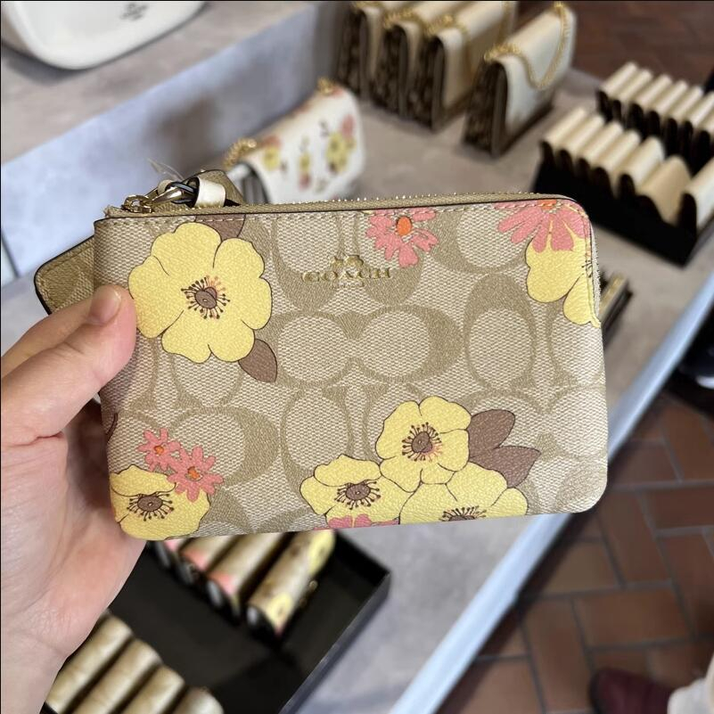 แท้ % 【จัดส่งฟรี】COACH CH647 CI856 CH340 ใหม่กระเป๋าคลัทช์สุภาพสตรีพร้อมเชือกเส้นเล็กซิปกระเป๋าเงินเหรียญข้อมือกระเป๋าคลิปยาวพีวีซีป้องกันรอยขีดข่วนคลัทช์กระเป๋าสตางค์สุภาพสตรีผู้ถือบัตร