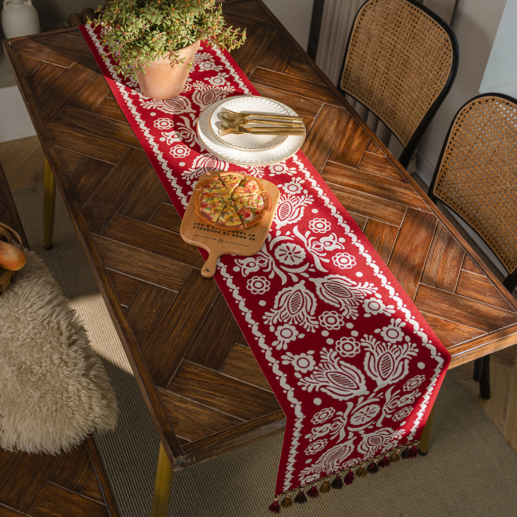 ผ้าปูโต๊ะยาว Ta Rula โต๊ะปาร์ตี้ญี่ปุ่น Mr. Retrojguard พู่ยาว สีแดง สไตล์ญี่ปุ่น สําหรับโต๊ะโรงแรม