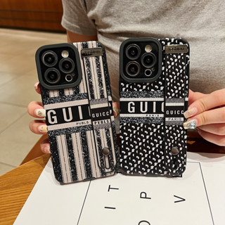 เคสโทรศัพท์มือถือ tpu แบบนิ่ม ลายโลโก้ Gucc1 มีสายคล้อง สําหรับ iPhone14 14pro 14promax iPhone13 13pro 13promax iPhone12 12pro 12promax iPhone11 11promax x xs xr xsmax 7pl