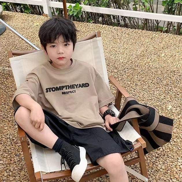 【พร้อมส่ง】เสื้อยืดคอกลม แขนสั้น ผ้าฝ้ายแท้ พิมพ์ลายตัวอักษร สไตล์เกาหลี แฟชั่นฤดูร้อน สําหรับเด็กผู้ชาย 3-11 ปี