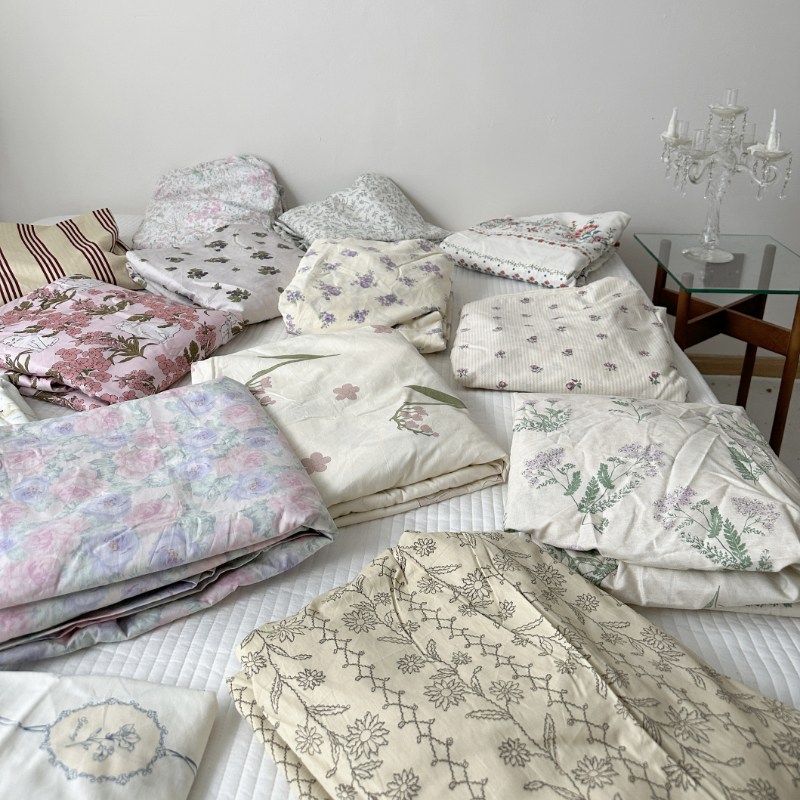 Romantic Flower ผ้าปูที่นอน ผ้าฝ้าย 100% พิมพ์ลาย Queen / King Size ปลอกหมอนผ้าฝ้ายนุ่มสบาย