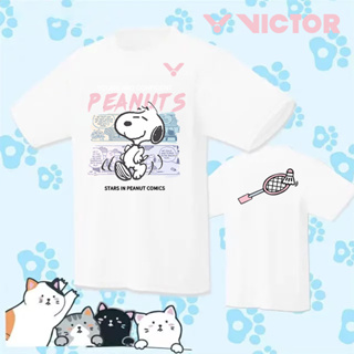 Victor เสื้อยืดแบดมินตัน แขนสั้น ผ้าตาข่าย ระบายอากาศ ลายสนูปปี้ สําหรับผู้ชาย และผู้หญิง