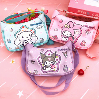 Sanrio Melody Kuromi Cinnamoroll Pom Pom Purin Pochacco Litter Twins Star กระเป๋าสะพายไหล่ หนัง PU กันน้ํา พิมพ์ลายการ์ตูน สองด้าน (12.5)