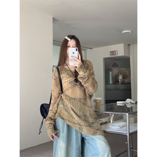 Gentle temperament V-neck hollowed out long sleeved sweater for womens autumn new loose fitting pullover sweater