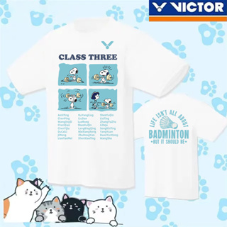 Victor ใหม่ เสื้อกีฬาแขนสั้น ลายทีมแบดมินตัน "Snoopy" แห้งเร็ว สําหรับเด็กผู้ชาย และเด็กผู้หญิง 2023