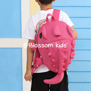 Blossom Kids Childrens Backpack าไดโนเสาร์กระเป๋า กระเป๋านักเรียนนักศึกษาสเตอริโอการ์ตูนกระเป๋านักเรียนเด็กเดินทางกระเป๋าเป้สะพายหลัง โรงเรียนการ์ตูนไดโนเสา กระเป๋านักรียน