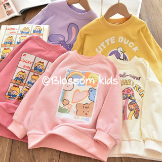 Blossom Kids Childrens Top เสื้อยืดแขนยาวเด็กผู้หญิง คอกลมลำลอง  การ์ตูนน่ารัก เสื้อยืดตัวบน เสื้อกันหนาวลําลอง  คอกลม พิมพ์ลายการ์ตูนน่ารัก