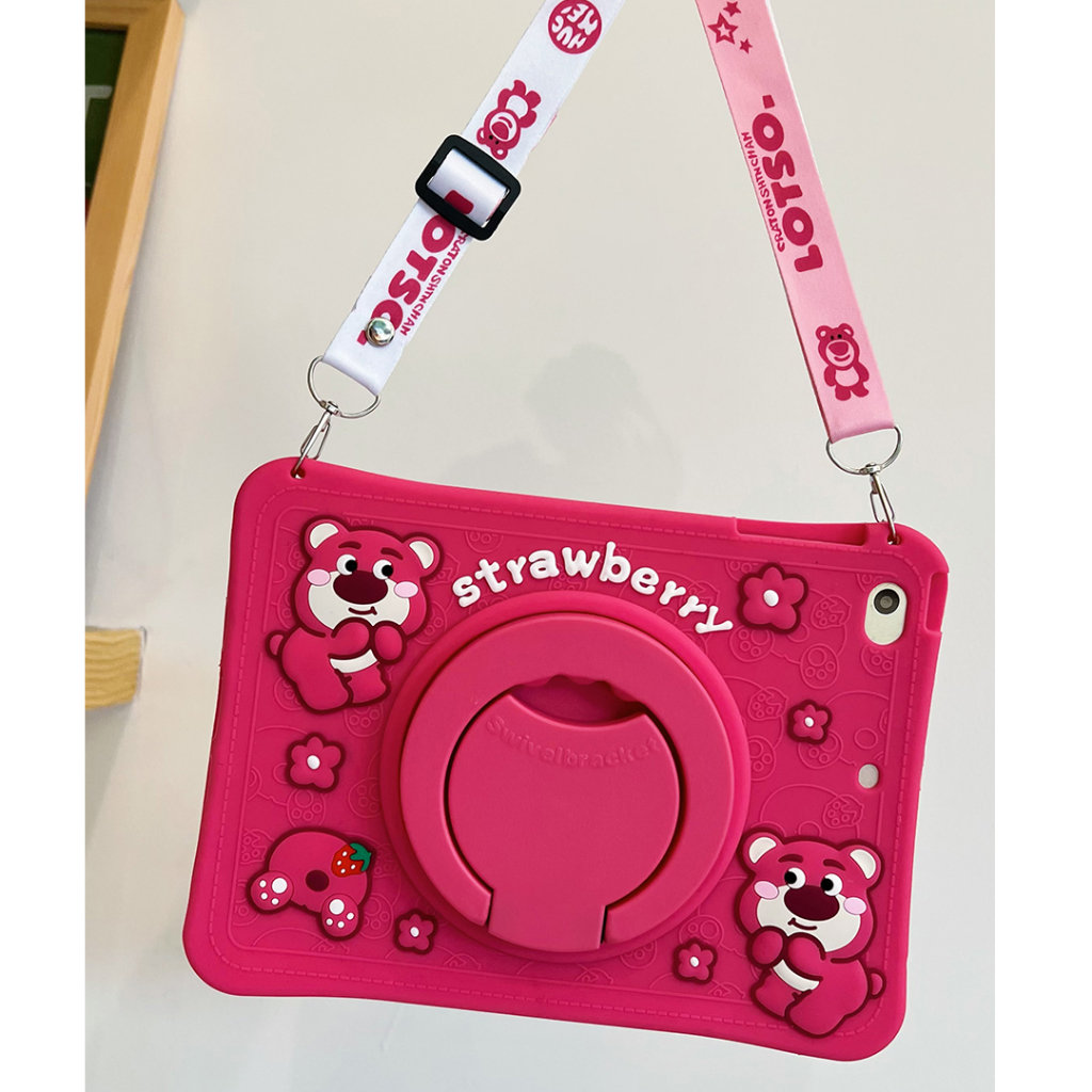 เคสซิลิโคนนิ่ม ลายหมีกุหลาบ พร้อมสายคล้อง 360 องศา สําหรับ iPad 11th Gen A16 10th Gen 10.9 9th 8th 7th Gen 10.2 6th 9.7 2018 Air M2 M3 10.5 10.9 Mini 6 5 4 3 2 1 Pro 11 iPad 10 9 8 7 6 2018 2020 2022 2018 Gen10 Gen9 Gen8 Gen7 Gen6