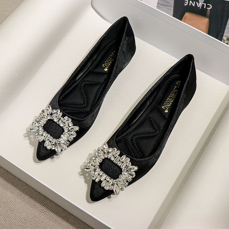 ใหม่ รองเท้าลําลอง ส้นแบน พื้นนิ่ม หัวแหลม ประดับพลอยเทียม ทรงสี่เหลี่ยม เหมาะกับฤดูร้อน สําหรับสตรี ไซซ์ 33-44 2024