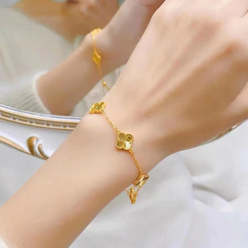 คลาสสิก ลายนูน สี่ใบโคลเวอร์ ไทเทเนียม เหล็ก สร้อยคอ สร้อยข้อมือ ไม่จางหาย แพ้ง่าย ไหปลาร้า