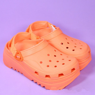 Crocs รองเท้าแตะ ของแท้ 100% สําหรับผู้ชาย ผู้หญิง  208365