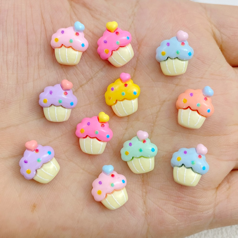 เรซิ่นมินิน่ารัก คละแบบ ขนมหวาน เค้ก รัก แต่งเล็บ (แต่ละแบบ แต่ละสี 20 ชิ้น)
