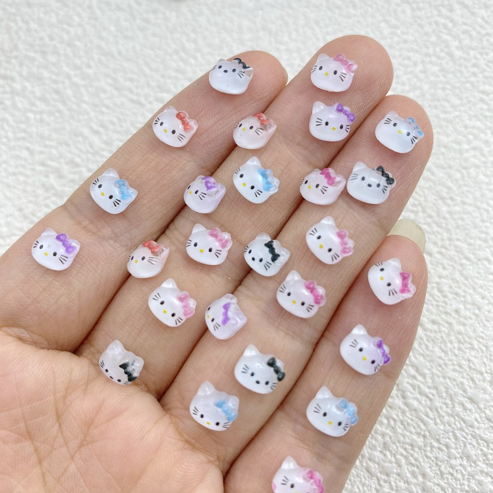 เรซิ่นใส ขนาดเล็ก ลายการ์ตูนแมว สําหรับตกแต่งเล็บ 50 ชิ้น