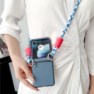 เคสโทรศัพท์มือถือหนัง แบบแข็ง พร้อมสายคล้อง สําหรับ Motorola Moto Razr 40 Ultra